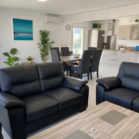 3 Le Baia Apartment *